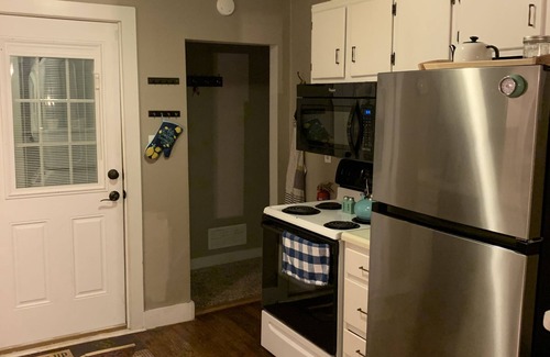 Kansas City Casa | KC Bungalow, near Plaza & Westport