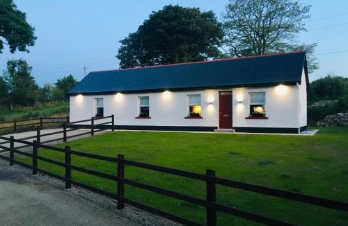 Crosswell Casa | Keanes Country Cottage in The Heart Of The West