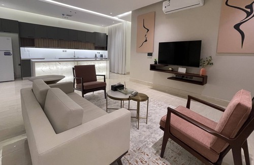 Riyadh Apartamento | Prestigious Estate N Almghrazat with self check in