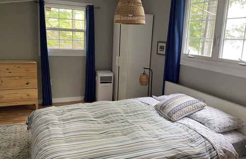 Lunenburg County Cabaña | Keddy Cove Retreat - 3 Bedroom Lakefront Cottage with incredible views!