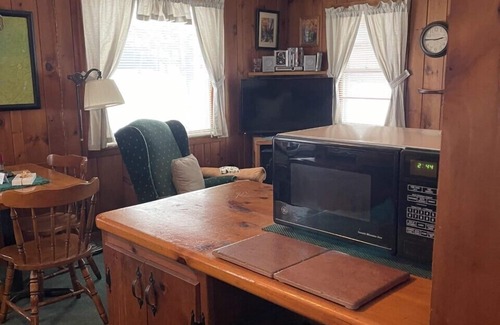 Keene Cabaña | Keene Cozy Cottage en el corazón de las montañas Adirondack!