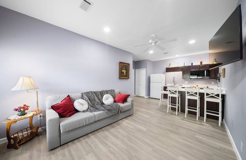Memorial Apartamento | Keep it simple at this peaceful and centrally-located place