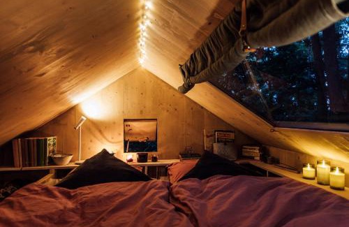Smidary Cabina | KeepCalm Treehouse far from the civilization