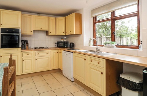 Aymestrey Cabaña | KEEPERS COTTAGE, family friendly, with a garden in Shobdon