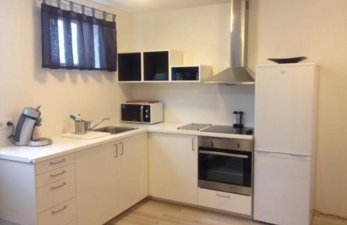 Keflavik Cama Y Desayuno | KEF Guesthouse by Keflavík airport