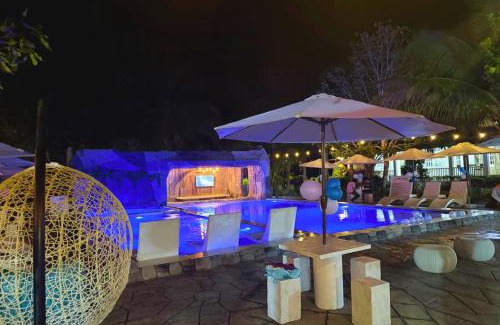 Perez Complejo | Kehalani Beach Resort by Cocotel