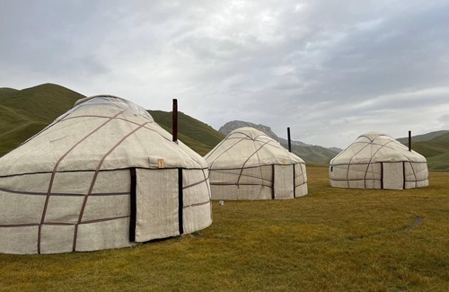 Naryn Region Cabina | Kel-Suu Kyrgyzstan Yurt Camp