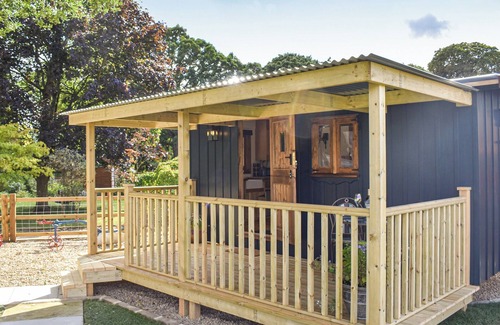 Easterside Cabaña | Keldholme Shepherds Hut - UK37158