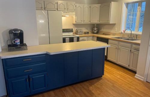 Falls Village Casa | Kellogg Haus