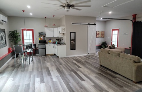 Midlothian Apartamento | Kelsea's Korner - Awesome 900sf studio!