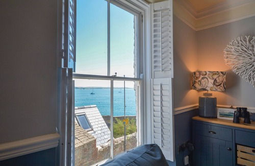 Kingsand Cabaña | Kelvin House - sleeps 9 guests in 4 bedrooms