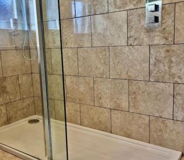 Seahouses Casa | Kelvinside, Seahouses, 2 minute walk into village