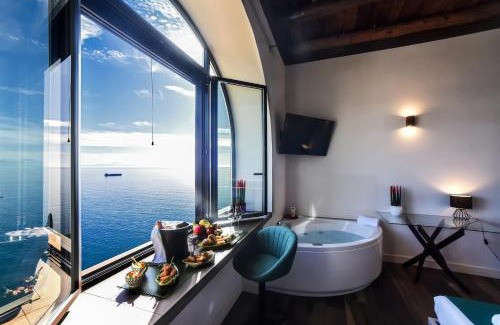 Raito Casa | Kemì Luxury Suites