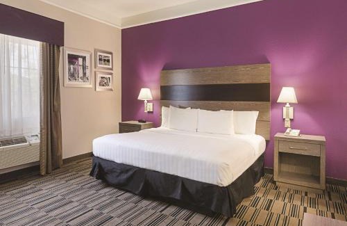 El Lago Hotel | Kemah Edgewater Hotel, SureStay Collection by Best Western