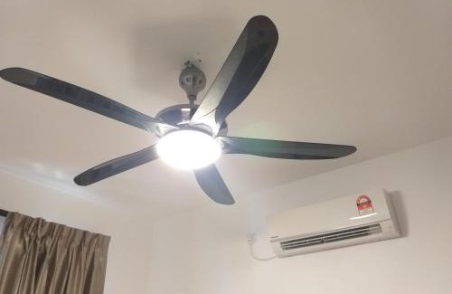 Setia Tropika Apartamento | Kempas Indah @ The Secret Garden Homestay