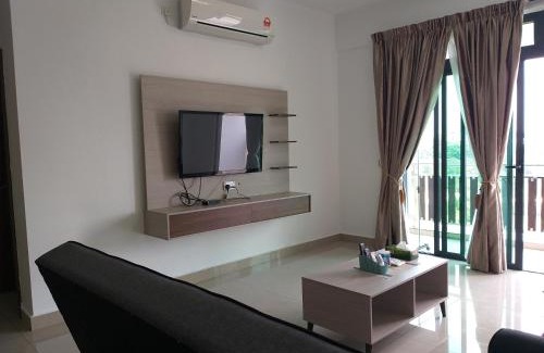 Setia Tropika Apartamento | Kempas Indah @ The Secret Garden Homestay