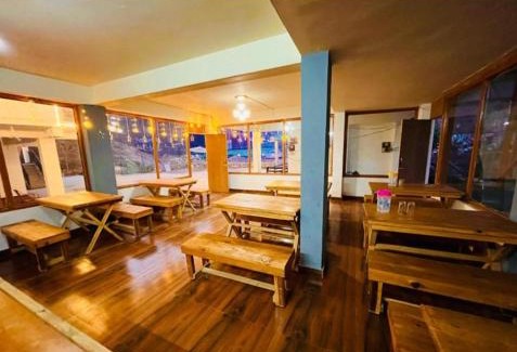 Bullawala Hotel | kempty fall resort