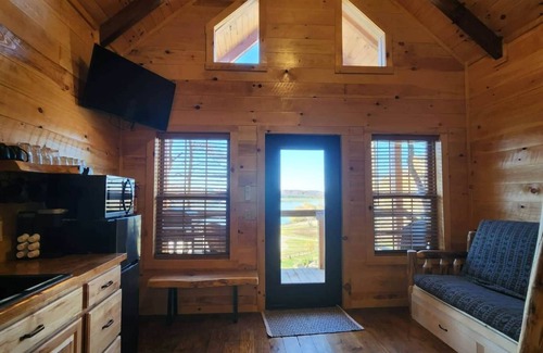 Scio Cabina | Kenai Fjord/Lakeview 4-6 Person Midsize Cabin
