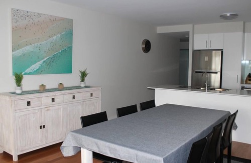 Kiama Apartamento | 2 minutos a pie de Kendalls Beach Kiama, pasear a restaurantes, tiendas y tren.