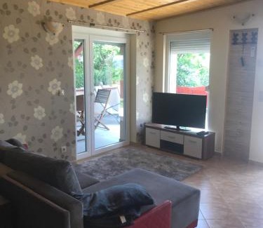 Balatonkenese Apartamento | Kenese Panoráma Apartman