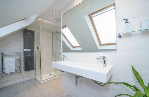 Kenilworth Casa | Casa-Moderno-Baño Privado-Vista a la Calle