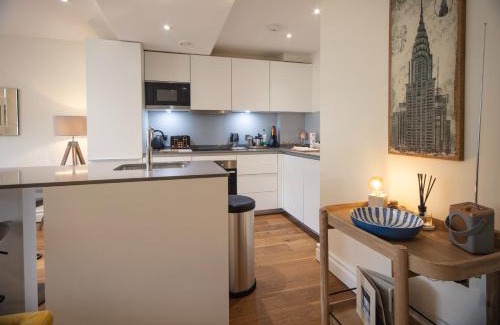 Royal Borough of Kensington and Chelsea Apartamento | Kensington High Street One Bed with Air Con