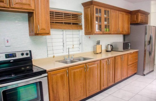 Eden Gardens Apartamento | Kensington Place New Kingston Apartment
