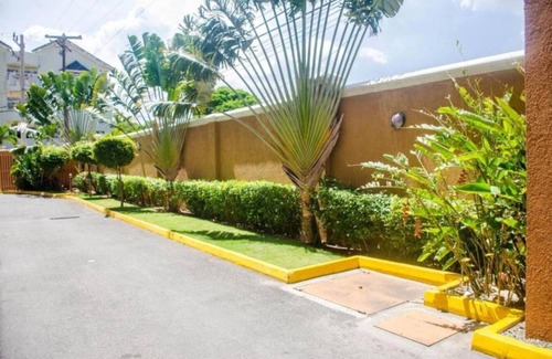 Eden Gardens Apartamento | Kensington Place New Kingston Apartment