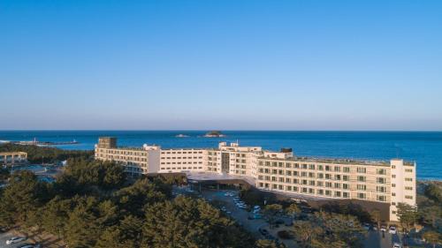 Toseong Complejo | Kensington Resort Seorak Beach