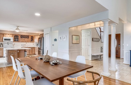 Grasonville Casa | Kent Island Waterfront | Pool | Outdoor Dining | Stunning View | Private Dock