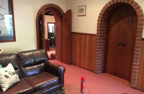 Old Reynella Casa | Kentia Palms