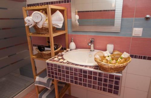Polichrono Apartamento | Kentrikon Suites