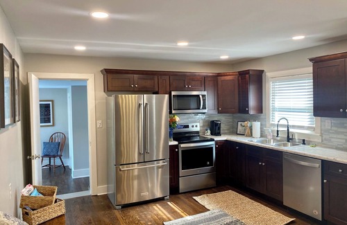 Franklin Casa | Kentucky Comfort Central Retreat, 2 Bedroom Home