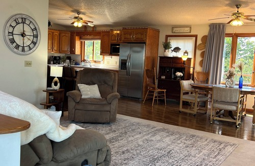 Dover Casa | Kentucky Lakefront: 6-Star Sunset Views & Private Decks 4 BR, Kayaks Boat Access