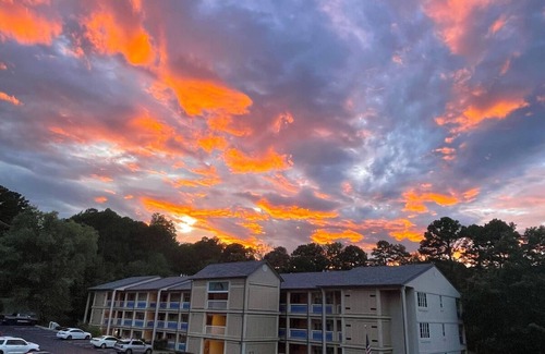 Salem Condominio | Keowee Key Condo - Brand New on Rental Market - Tall Ship Dr. - Clipper Building