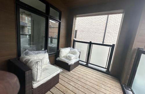 Brampton Casa | Keppel Circle Lodge