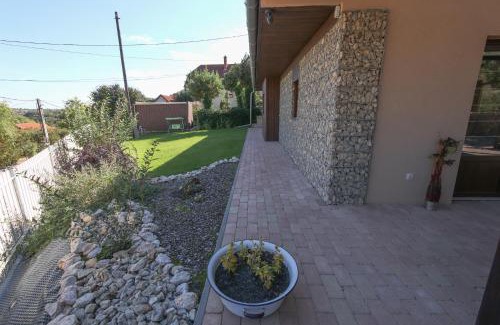 Szekszard Apartamento | Kerékhegy Vendégház Szekszárd
