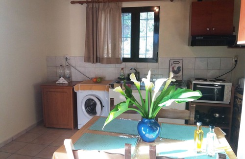 Livadia Apartamento | VISTA AL ESTUDIO KERAMOTI