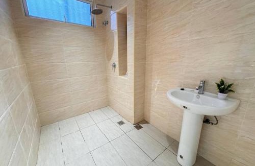 Bandar Bera Casa | Kerayong and Triang Cozy Landed 4 or 5 Rooms 12 to16 pax