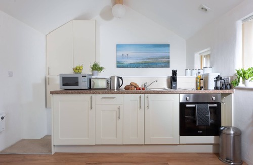 Portreath Casa | Kerensa is a cosy and detached barn conversion located in the lovely seaside village of Portreath