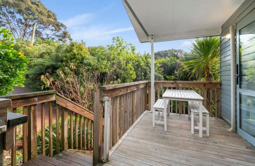 Onetangi Casa | Kererū Cabin