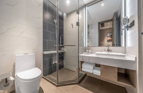 Jeifangbei Central Business District Hotel | Keriad Hotel release Bei Hongya cave