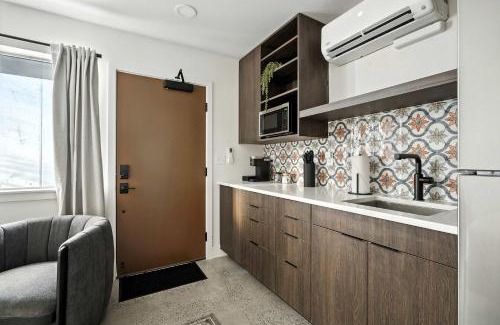 Kerns Apartamento | Kerns Studio - Near Coffee Dining & Transit