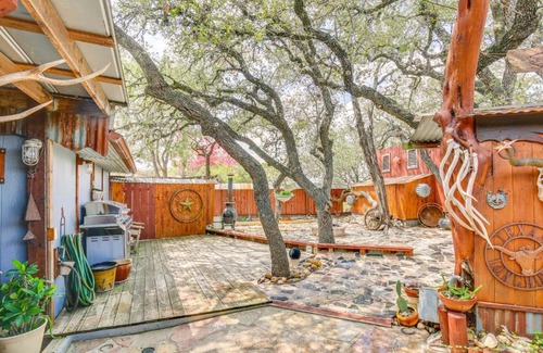 Kerrville Casa | Kerrville Vacation Rental with Colorful Courtyard!