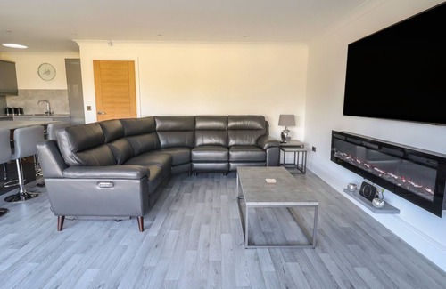 Llanasa Cabaña | KERRY COTTAGE, pet friendly, country holiday cottage in Talacre