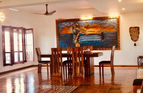 Kovalam Cama Y Desayuno | Kesaviyam Unique Ocean View Luxury Suites vicinity Kovalam Light house