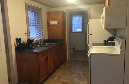 Penn Yan Cabina | Keuka Hydaway Cabaña con Encanto en un entorno tranquilo