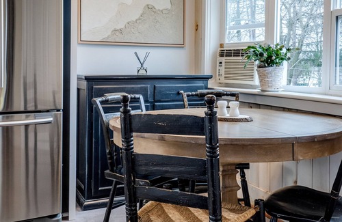 Keuka Park Casa | Keuka Park Charmer - walk to the lake!