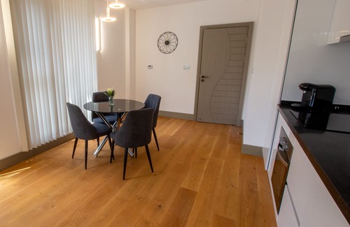 Chiswick Riverside Apartamento | Kew Bridge by Charles Hope