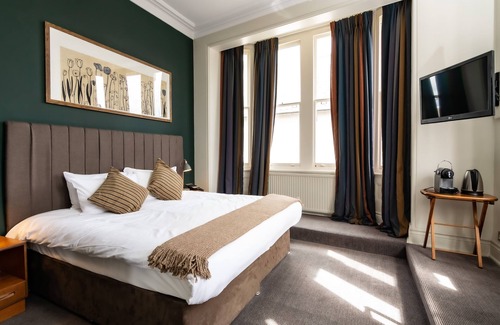 Kew Hotel | Kew Gardens Hotel